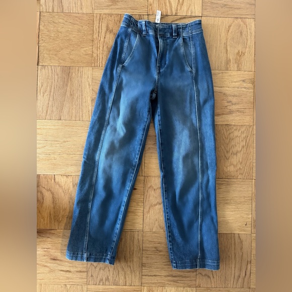 Madewell Denim - Madewell High-Rise Straight Jeans in Blue Wash